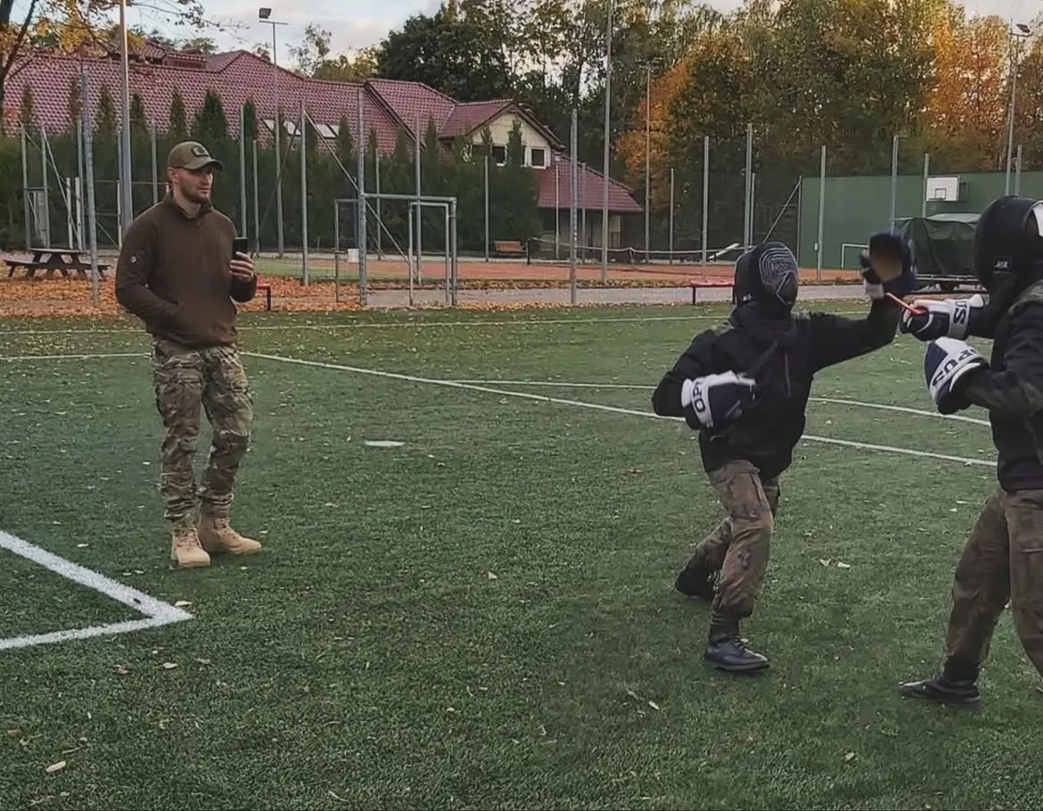 Sparing treningowy w kaskach